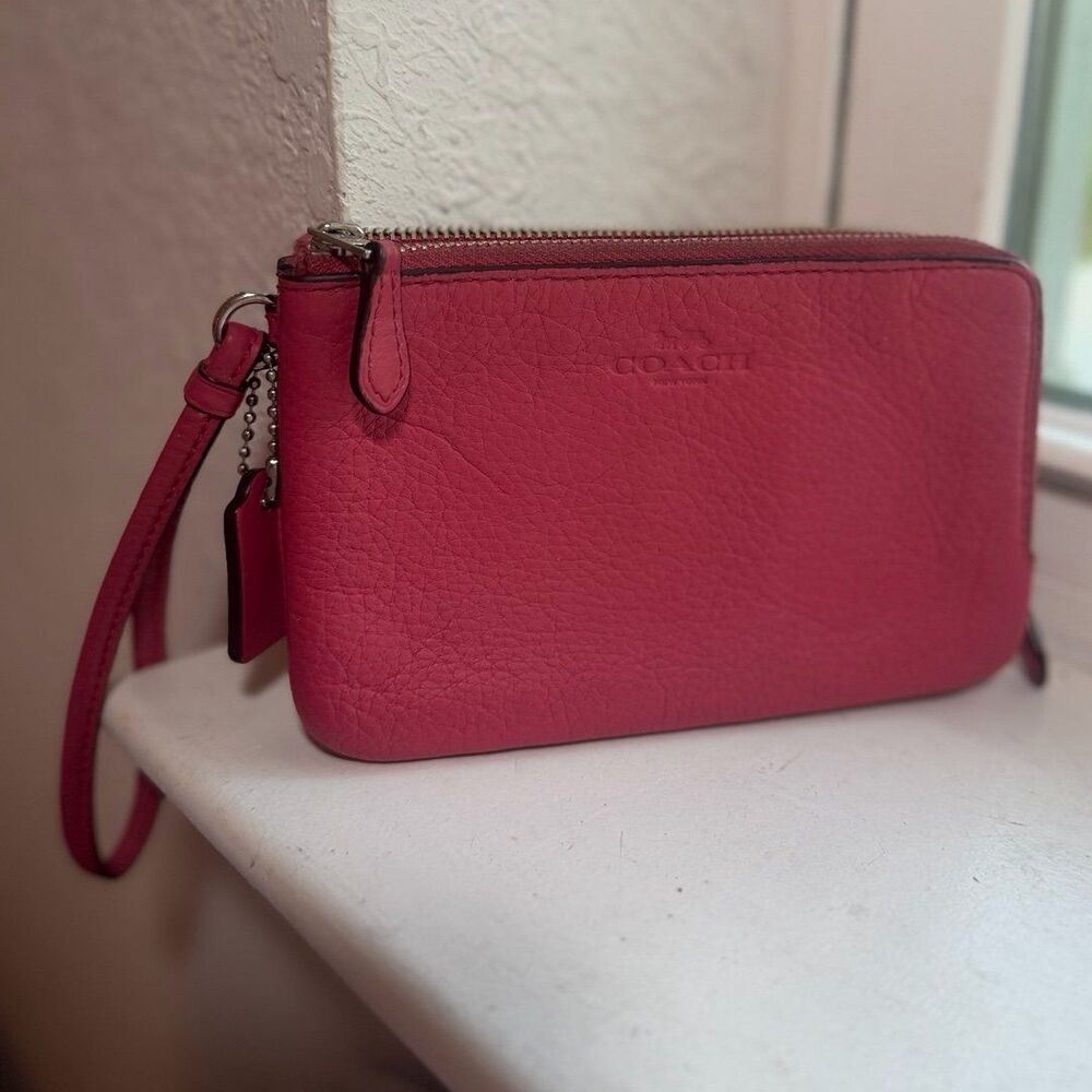 Coach F66505 Double Zip Corner Pebbled Leather Wallet Wristlet